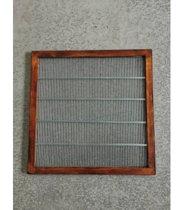 Tweedekans: Spaarkast polystyreen / Simplex BE ingekaderd koninginnerooster hout/gegalvaniseerd 46 x 46 cm