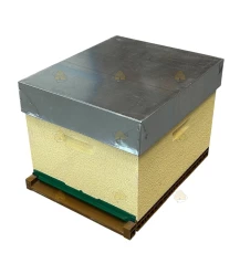 Dadant Blatt bijenkast (1BK) - pastel geel geverfd & Nicot bodem