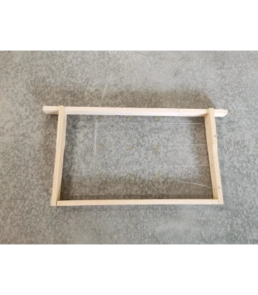 Tweedekans: Simplex broedkamer Hoffmann ramen gemonteerd 218 mm grenenhout (per stuk) Tweedekans: Simplex broedkamer Hoffmann ramen gemonteerd 218 mm grenenhout (per stuk)